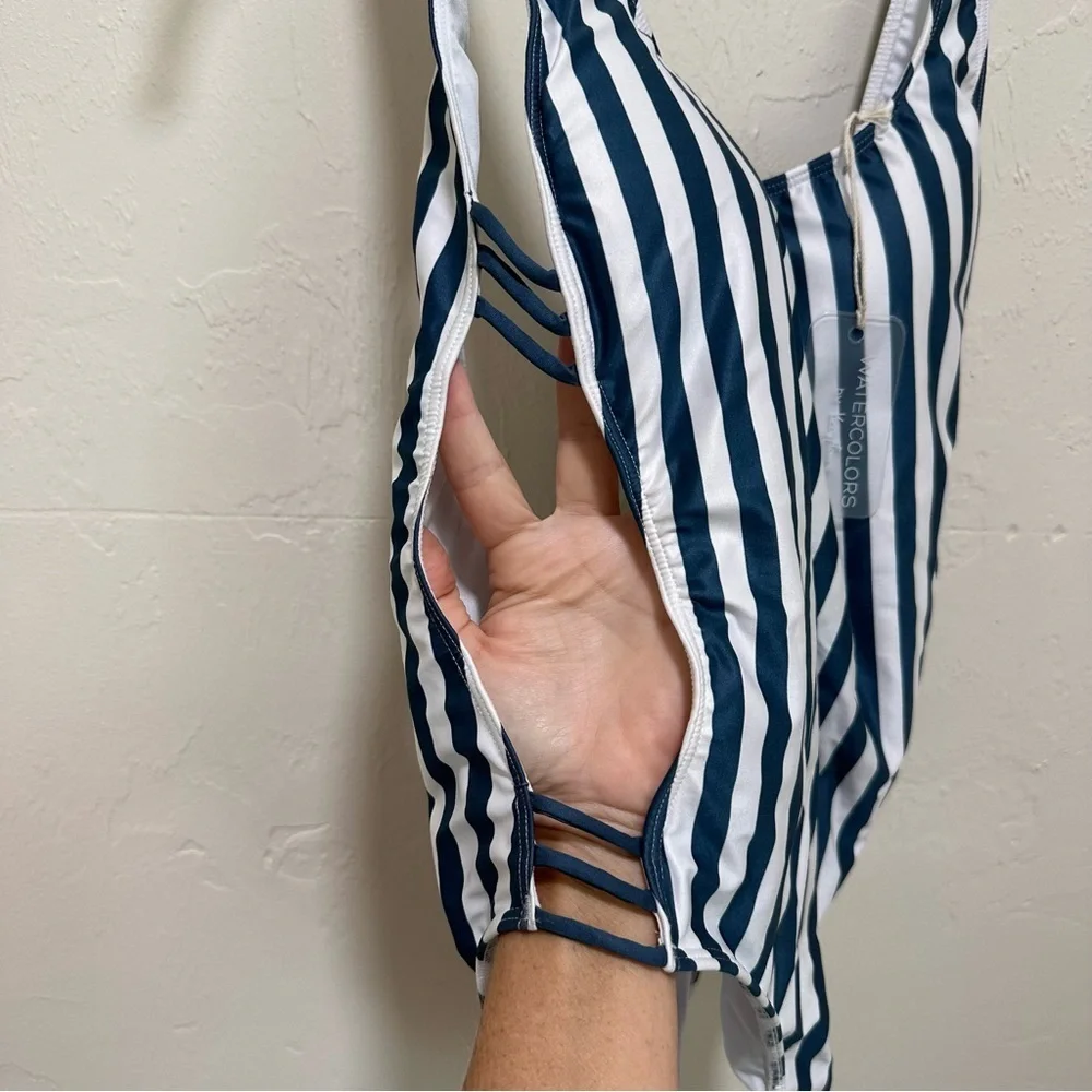 NWT Kenny Flowers Swim One Piece Swimsuit The Hamptons Striped peekaboo side Lg‍ - Picture 3 of 8